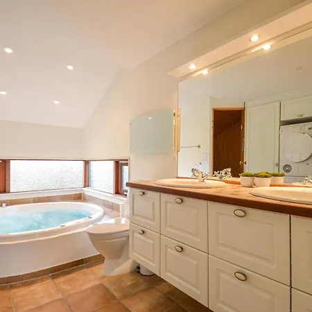 Three-bedroom In בית נופש אבלטופט