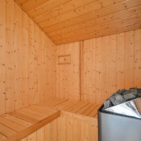 Three-bedroom In * אבלטופט